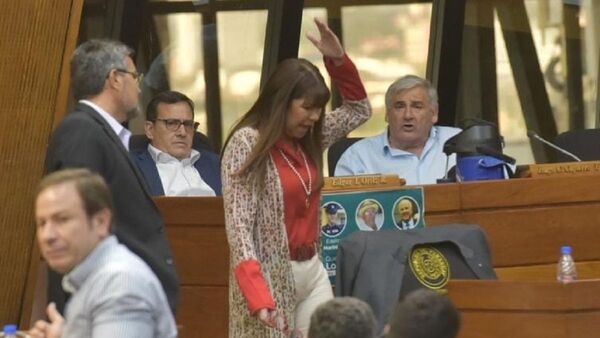 Diputado Capurro se suma a juicio político y brecha se acorta