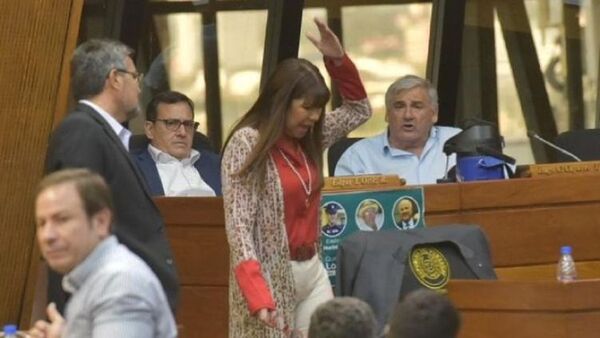 Diputado Capurro se suma a juicio político y brecha se acorta