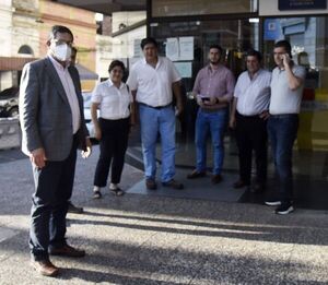 Paro de transporte: Gobierno aún no logra destrabar medida que afectaría a 20.000 usuarios  - Economía - ABC Color