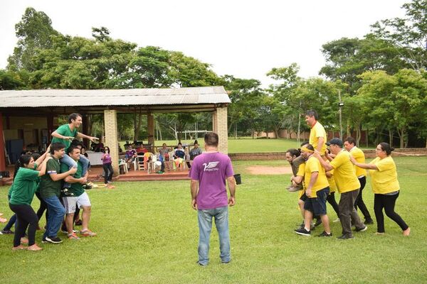 Invitan a jóvenes y adultos a jugar en el Jardín Botánico - Nacionales - ABC Color