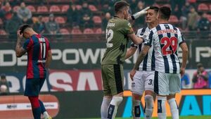 Adam Bareiro erra un penal en el empate de San Lorenzo