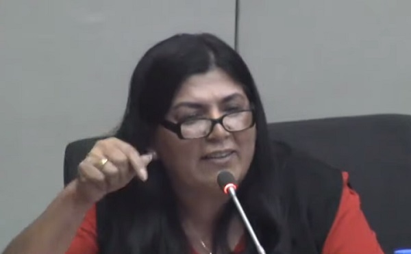 Diputada lectora está “contenta” porque HC ya no viajará