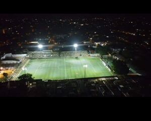 Deportivo Recoleta ilumina el barrio - Fútbol - ABC Color