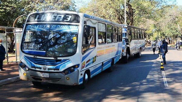 Transportistas de Ciudad del Este inician regulada y anuncian paro
