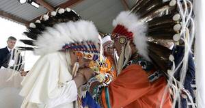 La Nación / El papa Francisco pidió perdón por el “mal” causado a indígenas en Canadá