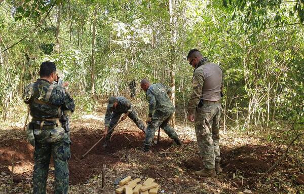 Senad descubrió en Amambay marihuana enterrada en una fosa