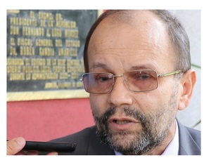 Ex fiscal General afirma que juicio político es una “persecución indisimulada” contra Horacio Cartes