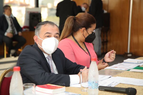 Diario HOY | Ministro anticontrabando no responde sobre 836 vehículos y pide consultar a Aduanas