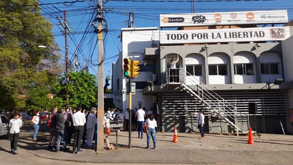 Dan el último adiós a Humberto Rubin frente a “su casa”   - Nacionales - ABC Color