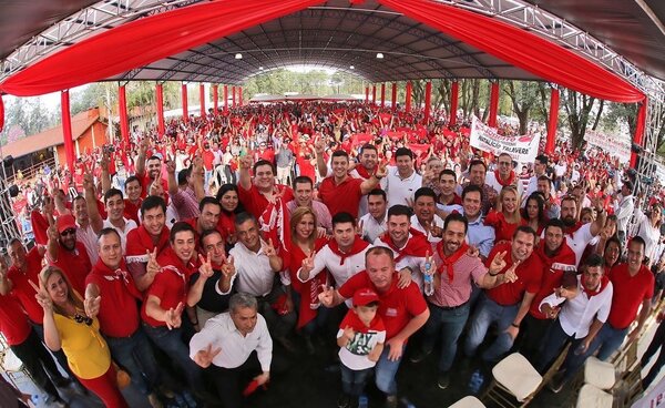 En Guairá expresan respaldo a Horacio Cartes - ADN Digital