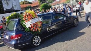 Familiares, periodistas y oyentes se despidieron de Humberto Rubín