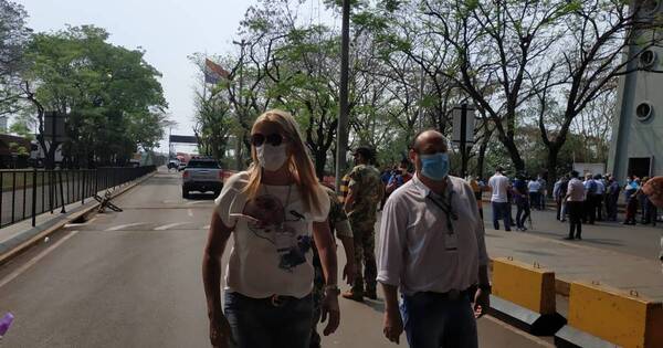 La Nación / Emplazan por 24 horas a Migraciones para informar sobre ingreso de narcopastor