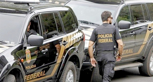 Policía Federal del Brasil investiga compra de celulares por internet - La Clave