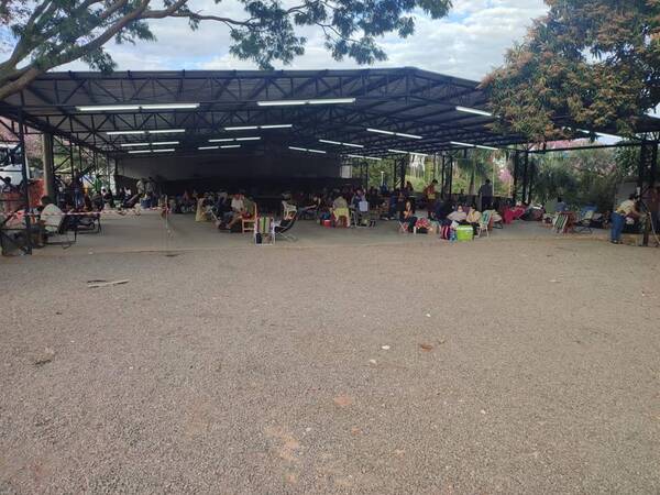 IPS habilitó albergue para familiares de pacientes internados en urgencias