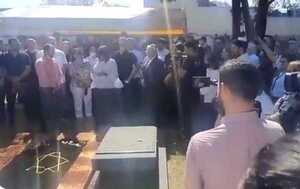 Restos de don Humberto ya descansan: “Nos enseñó trabajo, honestidad y amor a la familia”