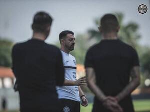 Crónica / Olimpia: Una buena y varias malas para Julio César Cáceres