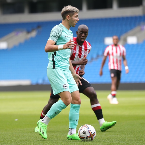 Diario HOY | Julio Enciso sigue sumando minutos en el Brighton