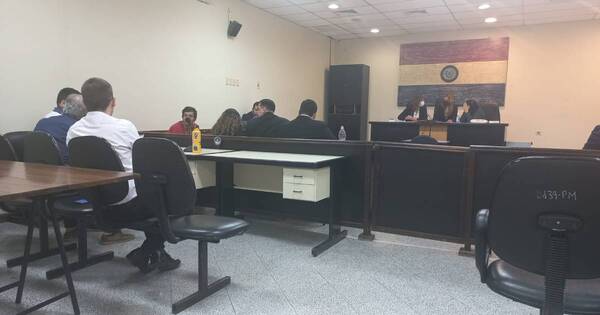 La Nación / Bombas molotov: defensa de Stiben Patrón recusó a dos juezas y juicio oral se suspendió