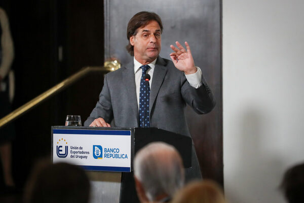 Lacalle Pou anuncia que Uruguay pedirá su adhesión al Acuerdo Transpacífico - MarketData