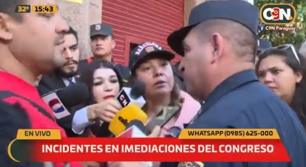 Reportan incidentes entre manifestantes y policías en cercanías del Congreso