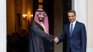 Príncipe heredero de Arabia Saudí visita Grecia y Francia