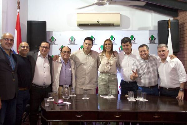 Partido Demócrata Cristiano presenta a sus candidatos para Asunción y el Senado  - Política - ABC Color