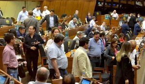 Nadie se rinde en  la guerra por el voto que define juicio