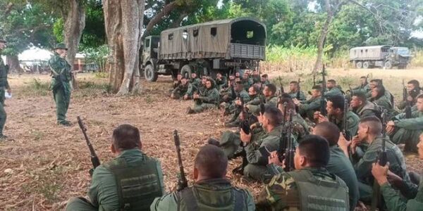 Las impactantes revelaciones de dos jefes de las FARC sobre la Fuerza Armada de Venezuela y el costo de usar la ruta de la cocaína