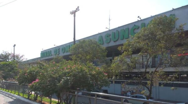 Inició paro de transporte, la Terminal de Asunción está vacía - Radio Imperio