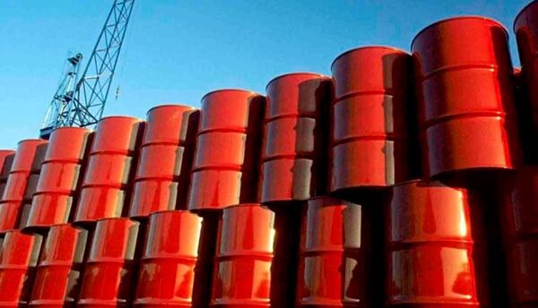 EE.UU venderá 20 millones de barriles de petróleo para moderar los precios