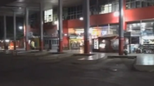 Terminal vacía y pasajeros varados por paro de buses del interior