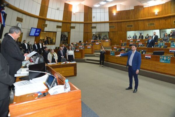 Diputado Rejala pide permiso ante imposibilidad de asistir a sesiones y asume suplente | Radio Regional 660 AM