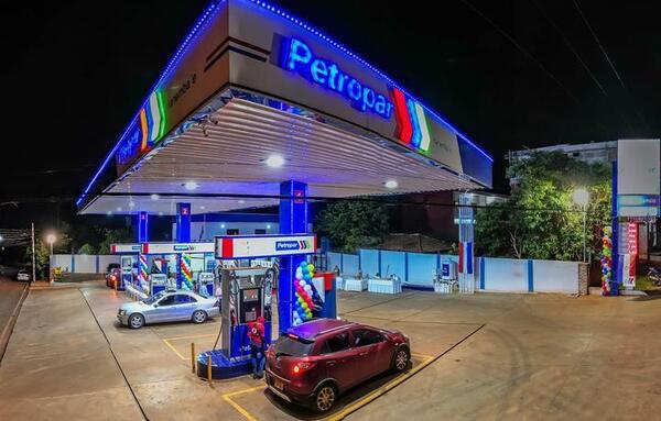 Desde la medianoche, dos tipos de combustible costarán G. 500 menos en Petropar