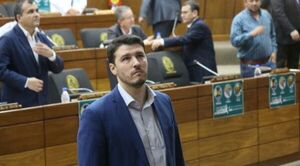 Diputado Rejala pide permiso por dos meses y hacen jurar a hijo de Ibarrola