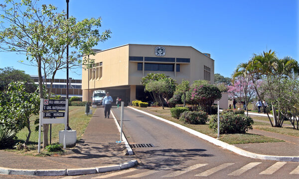 Menor embarazada de alto riesgo denuncia que fue acosada y toqueteada por enfermero en el Hospital Nacional de Itauguá