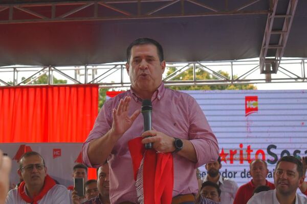 Ahora que está en la mira de EE.UU., Corte admite estudiar pedido de Cartes por su banca en Senado - Política - ABC Color