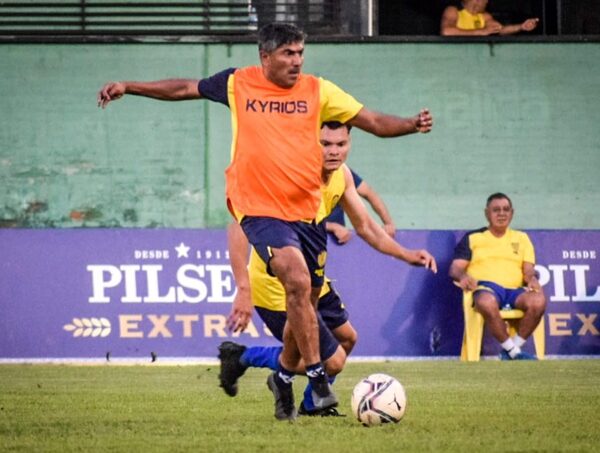 César Cáceres Cañete regresa al Sportivo Luqueño · Radio Monumental 1080 AM