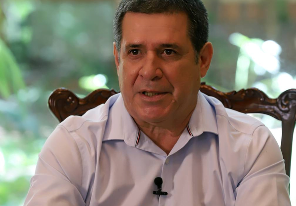 Corte admite estudiar pedido de Cartes por su banca en Senado - Noticiero Paraguay