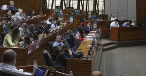 La Nación / Levantan cuarta sesión del juicio político y convocan a otra extraordinaria para el lunes