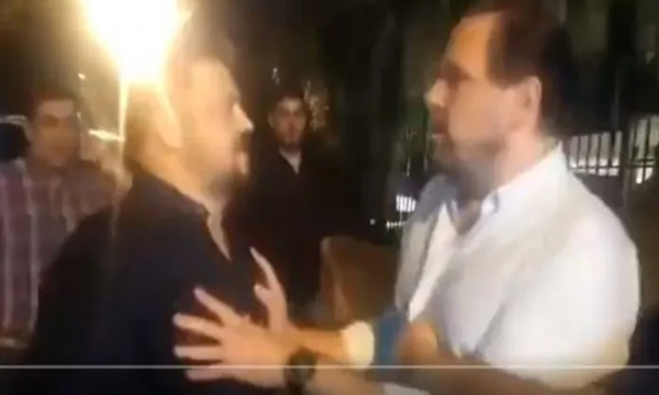 Un ‘‘Diputado’’ desafío a un periodista para moquetearse - OviedoPress