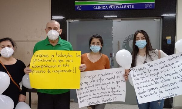 Paciente trasplantado de médula ósea ya está en su casa