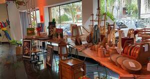 La Nación / Creados a mano y con amor: artesanos invitan a la feria Che Angirû por el Día de la Amistad en el IPA