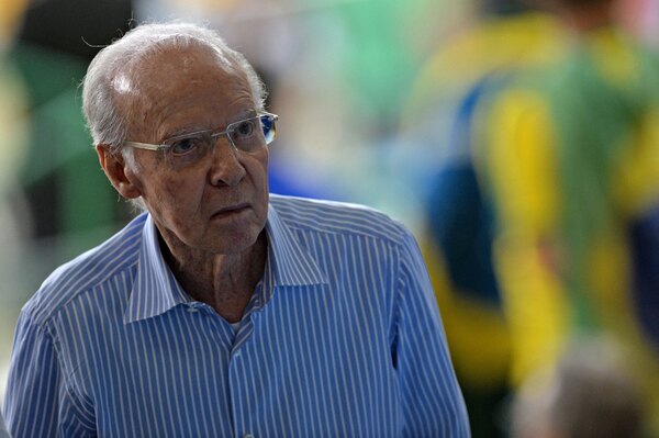 El legendario DT Mario Lobo Zagallo internado en Brasil por infección respiratoria