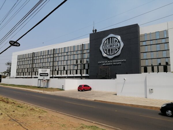 Olimpia busca alternativas para saldar deudas por demandas que tiene en FIFA
