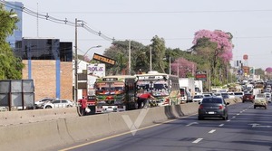 Diario HOY | Transportistas levantan el paro tras lograr acuerdo sobre sus pedidos