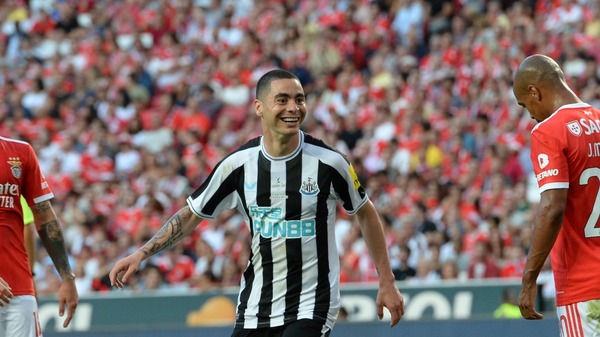 Doblete de Miguel Almirón en el amistoso del Newcastle