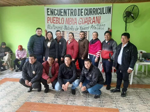 Avanza trabajo para elaboración del currículum de la Educación Escolar Indígena