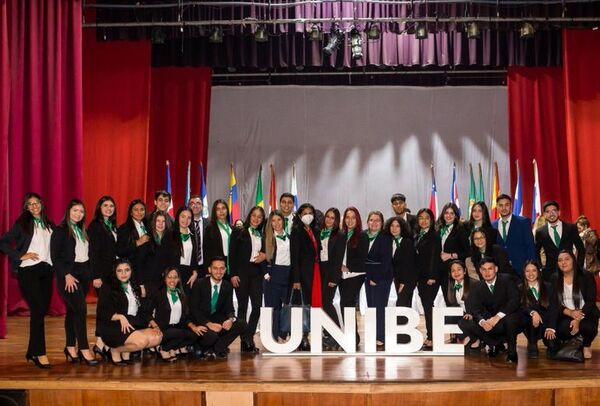 UNIBE y la ciudadanía universitaria - Empresariales - ABC Color
