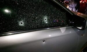 Policías matan a hombre en confuso episodio