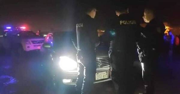 La Nación / Policías matan a balazos a un joven en una barrera en Ciudad del Este